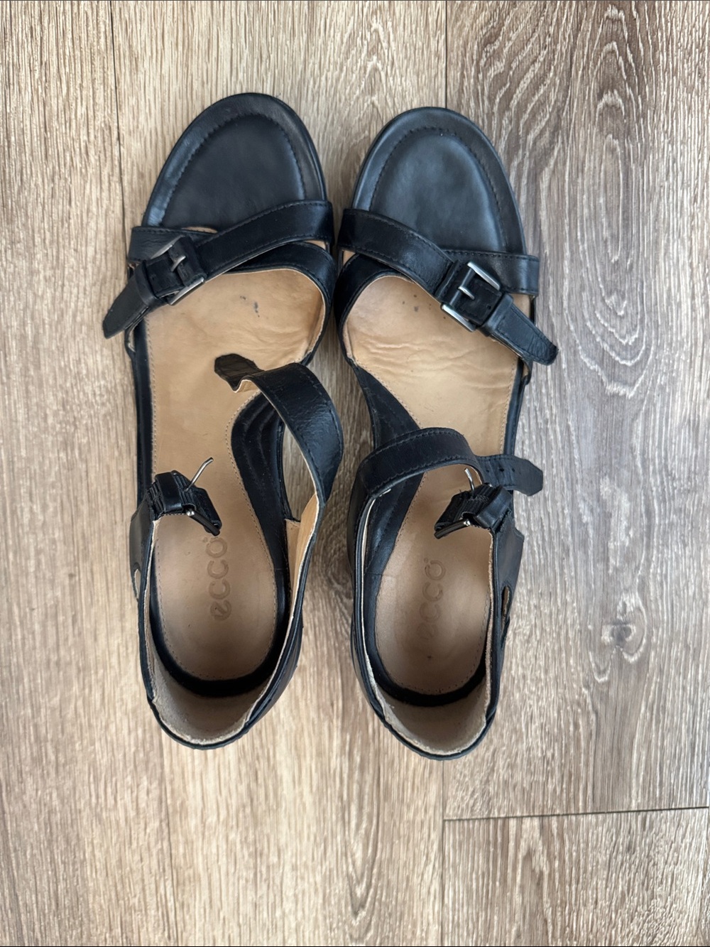 Ecco Black Leather Women's Buckle Strap Sandals